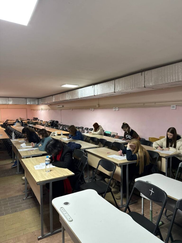  5206429386109222990 121